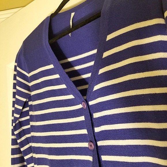 Striped buttun up cardigan - Picture 4 of 9